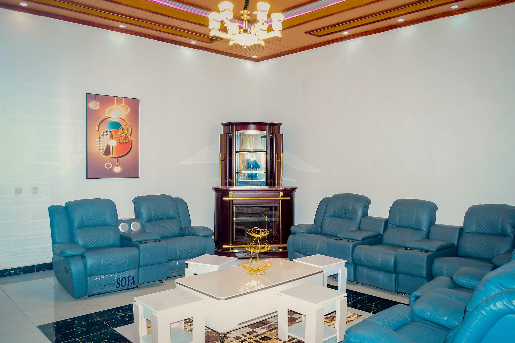 IwacuStay living room